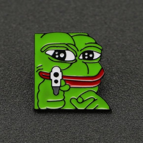 🎉 New Pepe the Frog w/ gun meme enamel pin - Picture 1 of 4
